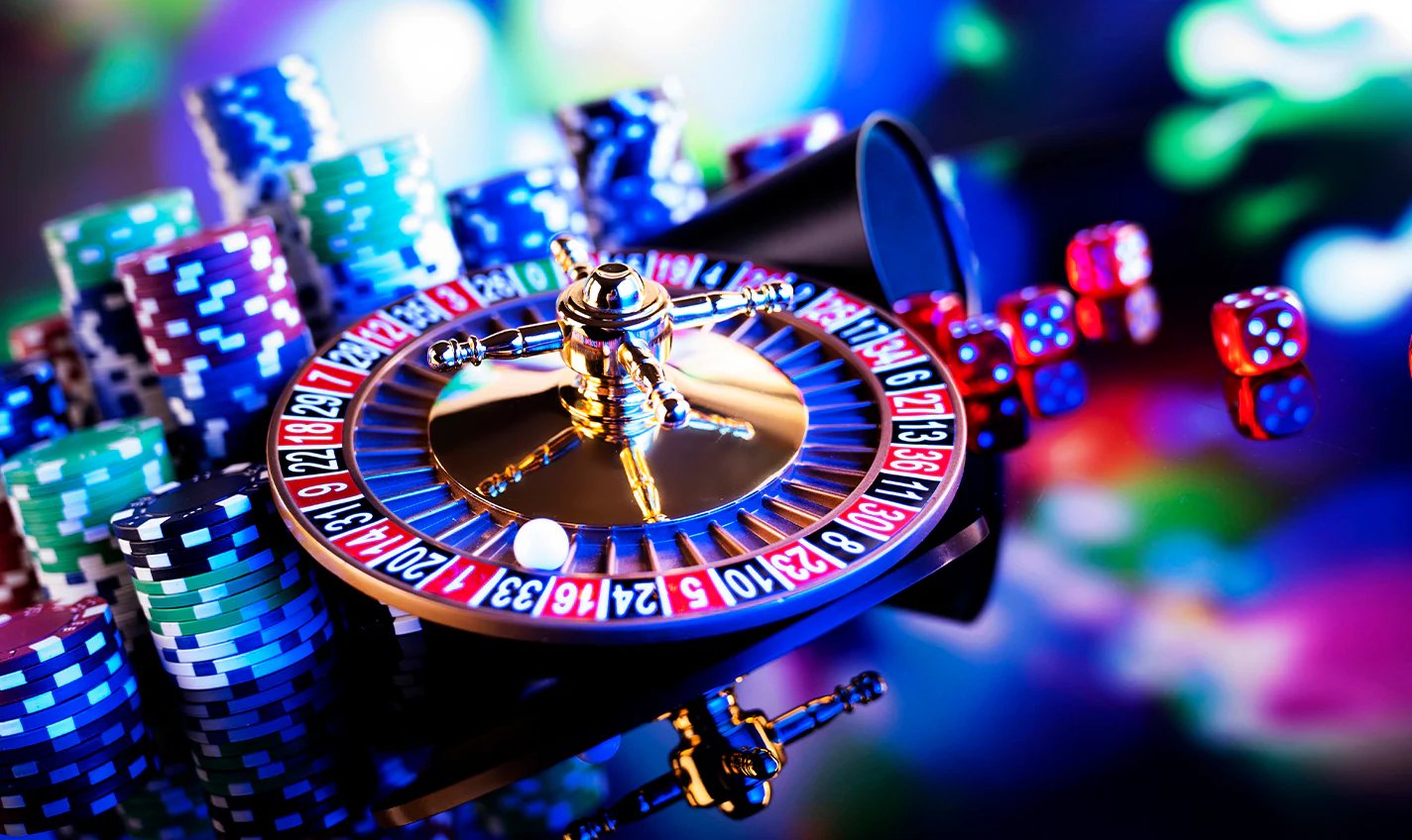 Live casino dealer table on phlwin ph viewed on a mobile phone in the Philippines